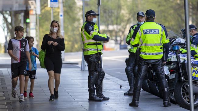 Police patrol Melbourne’s CBD on the weekend. Picture: NCA NewsWire / Wayne Taylor