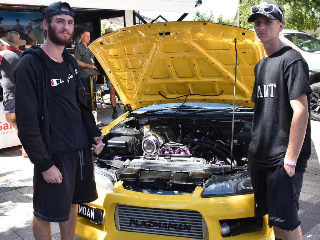 Korraki Dreise and Bailee Turner at the Quay Street Show ‘n’ Shine at Rockynats 2022.