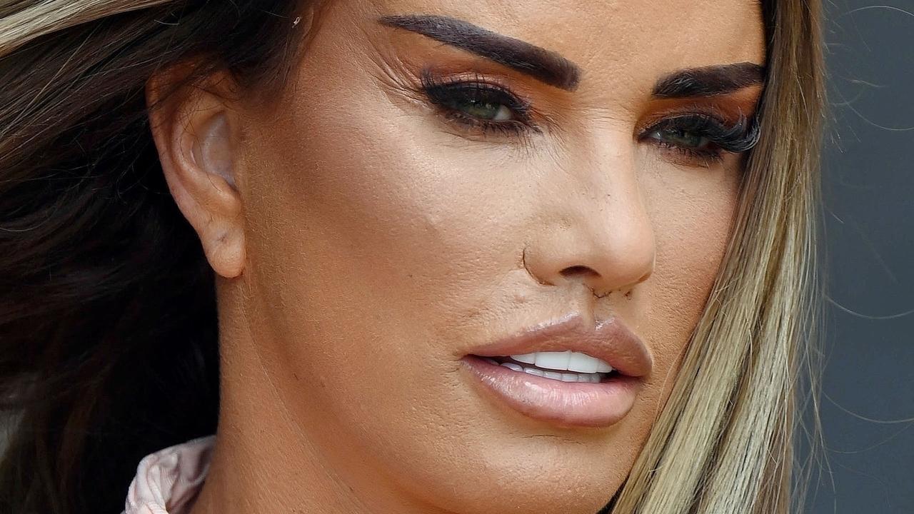 Katie Price unveils brand new face after facelift surgery