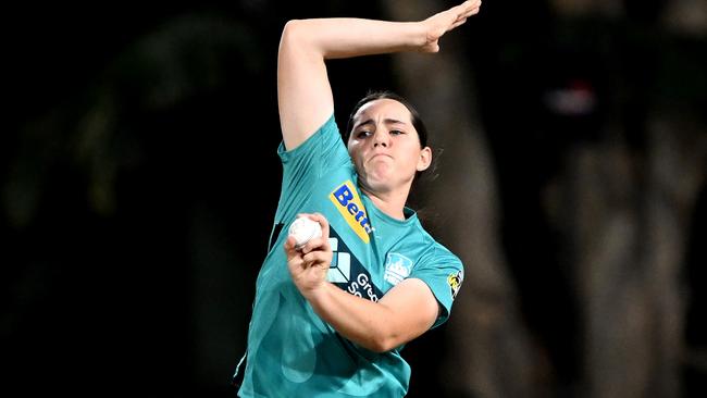 Lucy Hamilton is one of Bundy’s best juniors and is already playing for the Brisbane Heat. Photo by Bradley Kanaris/Getty Images