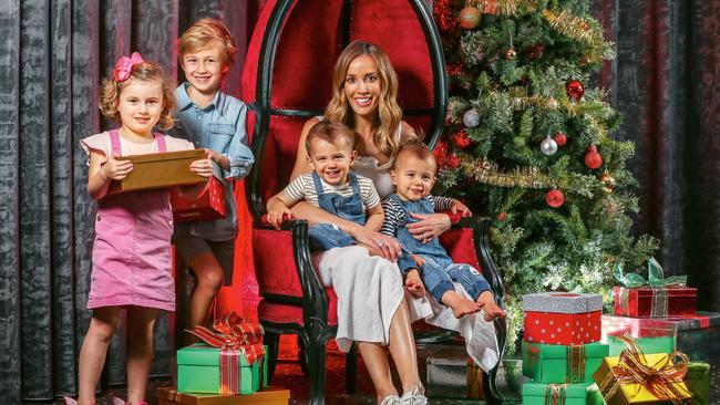 Judd and her four children, Billie, Oscar, Tom and Darcy, posing for a family Christmas portrait last year. (Pic: Tim Carrafa)