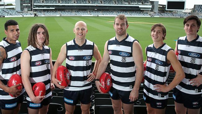 Gary Ablett with Geelong’s new recruits Tim Kelly, Gryan Miers, Stewart Crameri, Lachie Fogarty, and Charlie Constable last week. Picture: Alison Wynd