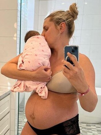 This isn’t the first time the mum has been praised for her ‘real’ posts. Picture: Instagram / @tiffhall_xo