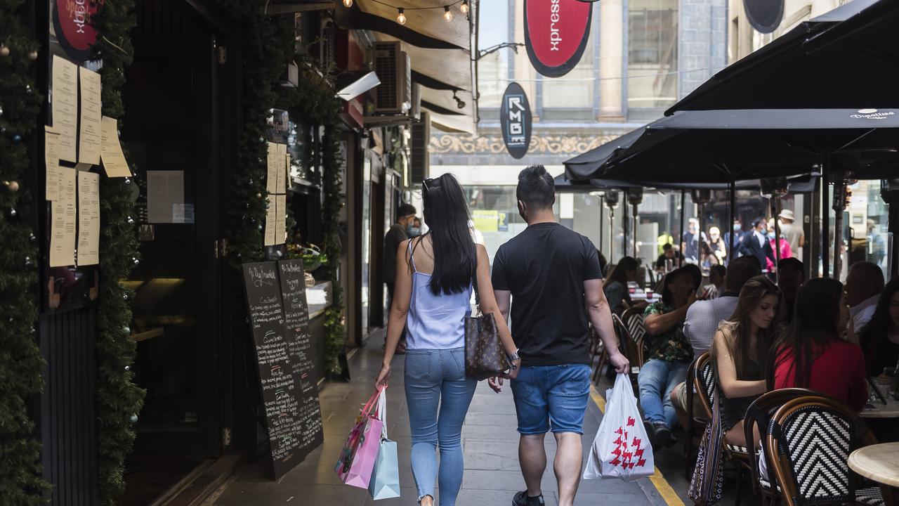 Shoppers walking down Degraves Street during the Boxing Day sales