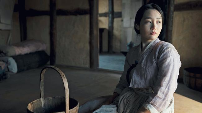 Pachinko tells the story of Sunja (Kim Min-ha) over the course of her life in Korea and Japan.