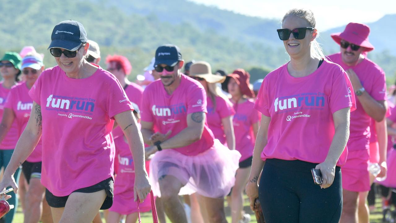 Townsville racecourse a sea of pink for annual fun run