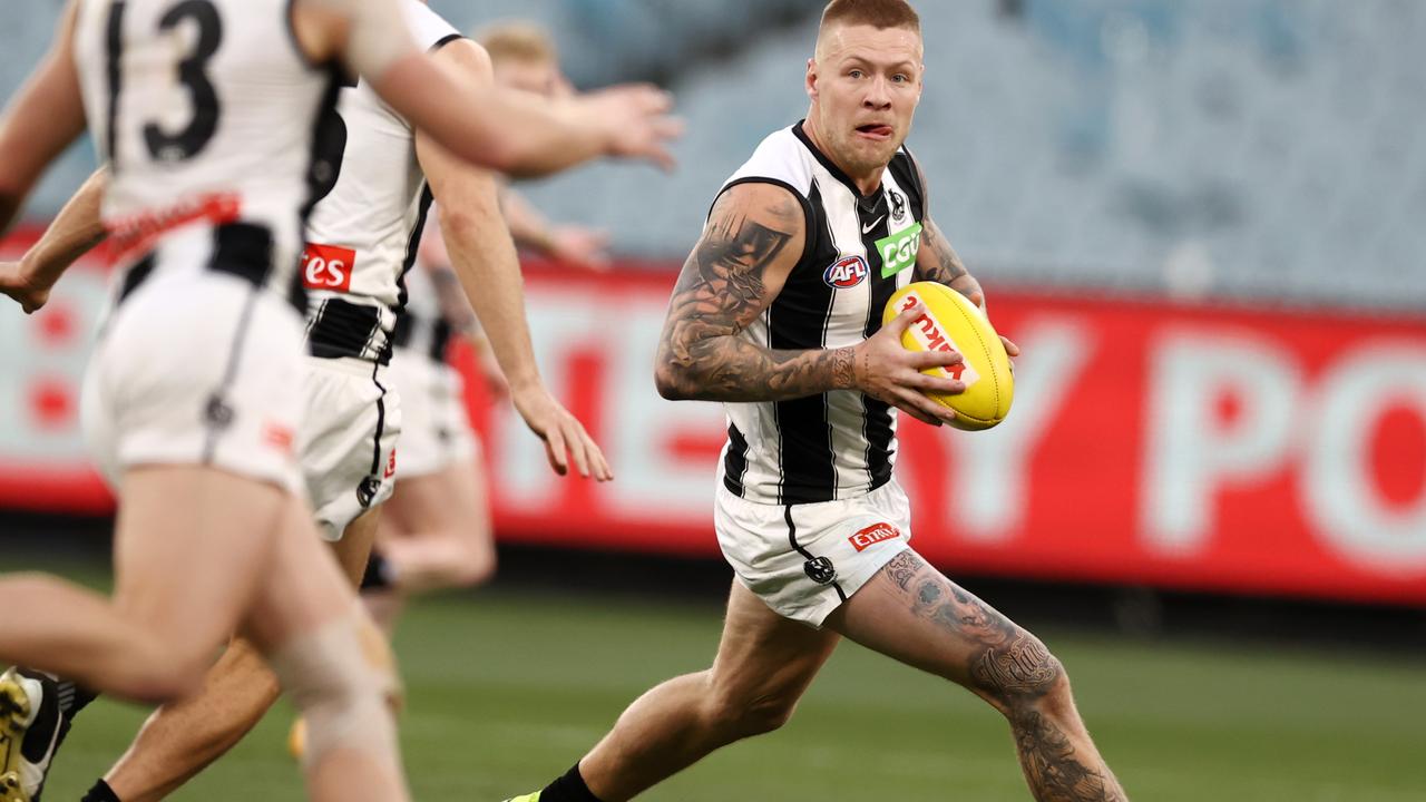 Jordan De Goey plays against Essendon at the MCG in Round 23 this season.