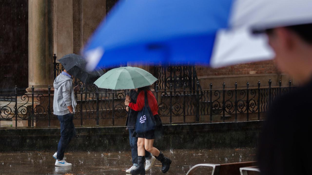 Grab your brolly: Wet weekend ahead for Sydney
