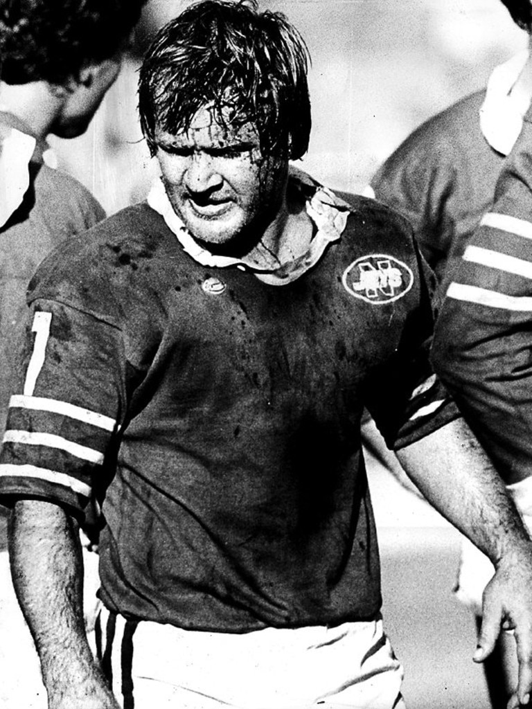 Tommy Raudonikis playing for the Newtown Jets.