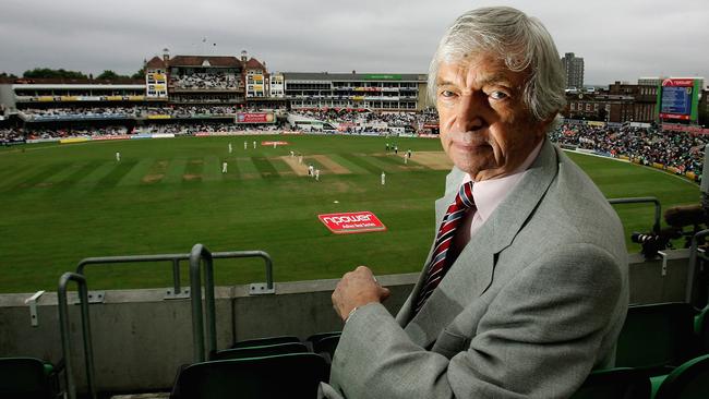 Richie Benaud at his final Ashes Test in England as a commentator, at The Oval in 2005.