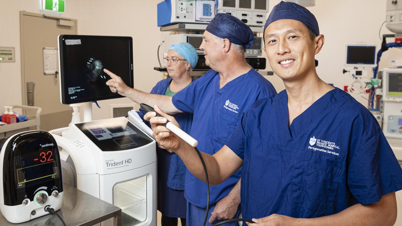 Breast surgeons Dr Ian Ng (front) and Dr Eric Donaldson with clinical nurse Samantha Harriman show the Magseed and Magtrace technology at St Vincent's Hospital, Friday, February 14, 2025. Picture: Kevin Farmer