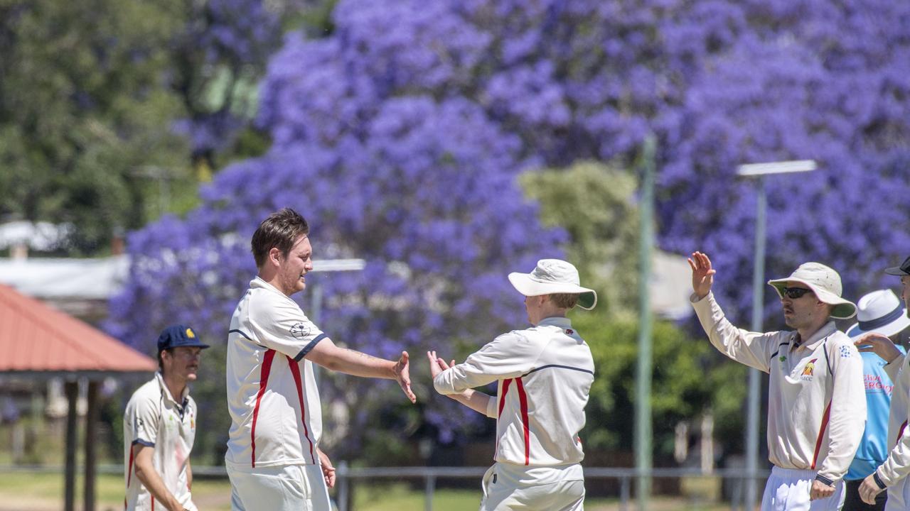 Lachlan Gersch bowls for Met Easts. Western Districts vs Met Easts, reserve grade cricket. Saturday, November 26, 2022. Picture: Nev Madsen.