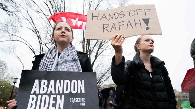 Pro-Palestinian demonstrators rally outside the White House. Picture: AFP.