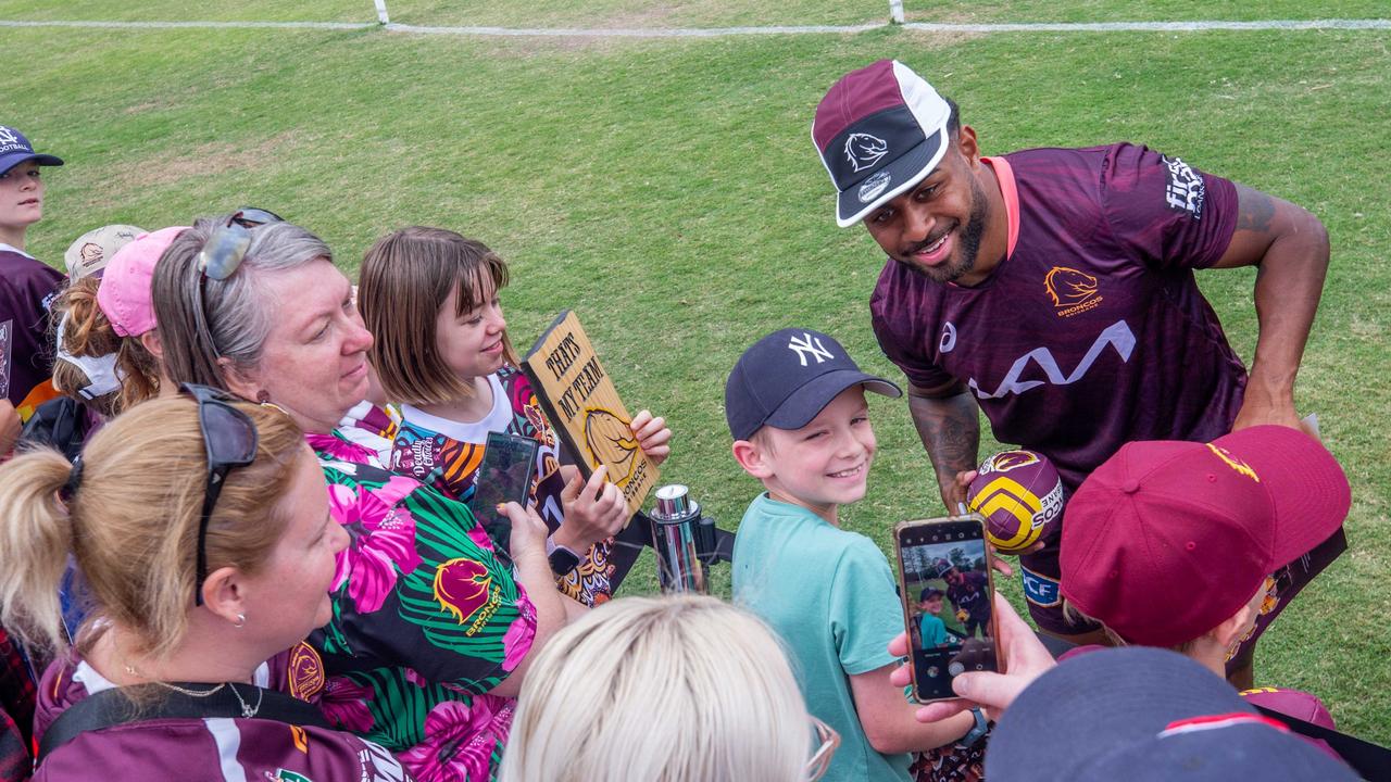 Fan Photos Broncos Training At Red Hill Nt News