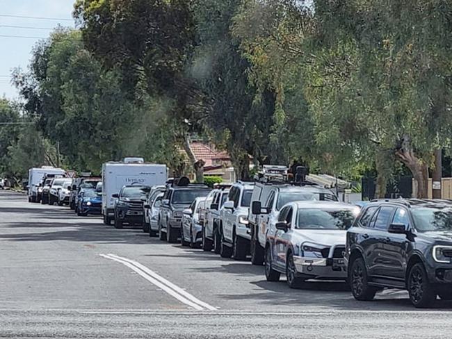 A long queue for the OTR in south Broken Hill on Tuesday. Picture: Facebook/Sue Johnstone