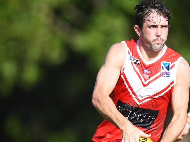 Abe Ankers on the run in Waratah's upset 22-point win over ladder leader Southern Districts at Norbuilt Oval. Picture: AFLNT MEDIA