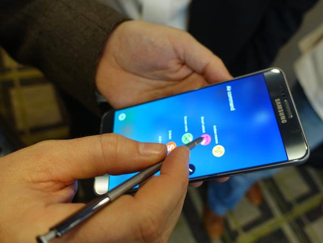 The write way ... Samsung has upgraded the S Pen features on the Galaxy Note 5 smartphone.