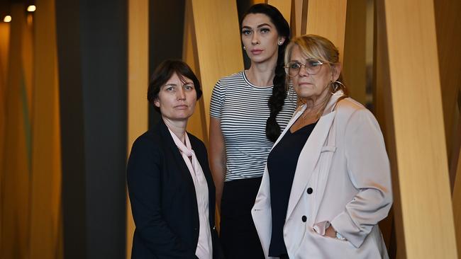 Forensic scientist Kirsty Wright, left, with Shannah and Vicki Blackburn, Shandee’s mother and sister. Picture: Lyndon Mechielsen