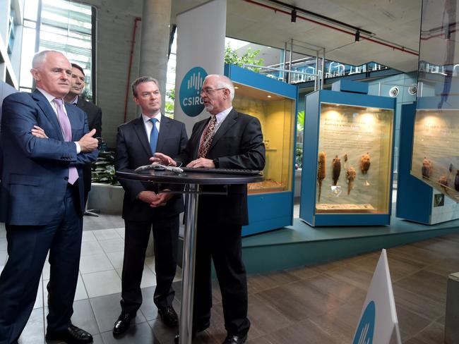New plan ... Australian Prime Minister Malcolm Turnbull and Innovation Minister Christopher Pyne are seen as they tour the discovery centre at the CSIRO in Canberra. Picture: AAP