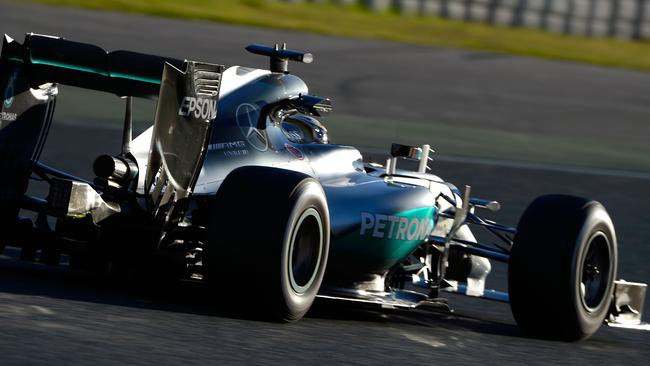 Mercedes is edging closer to naming a replacement for Nico Rosberg.