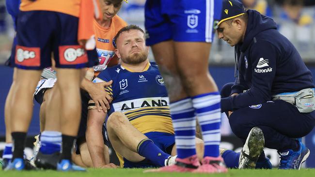 Nathan Brown left the field with a hip injury. Picture: Mark Evans/Getty Images