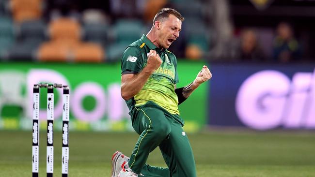 South Africa's Dale Steyn can be snapped up for a bargain at just $137k. Picture: AFP