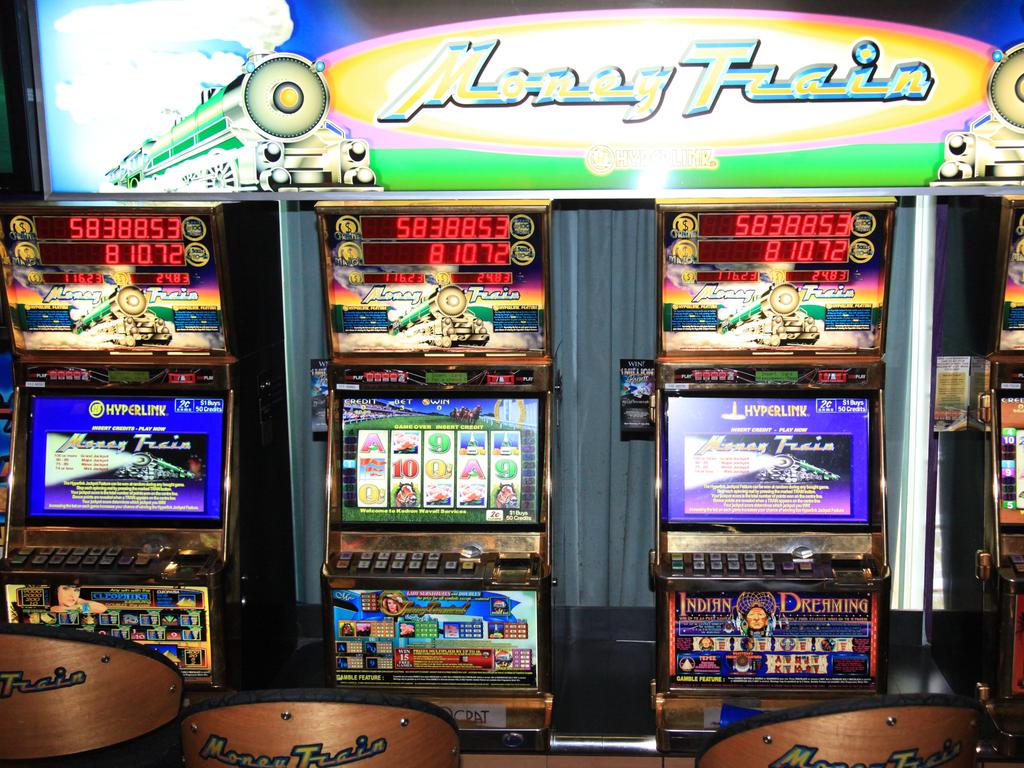 Extra pokies at second casino will put local surf clubs at risk on Gold Coast Gold Coast Bulletin