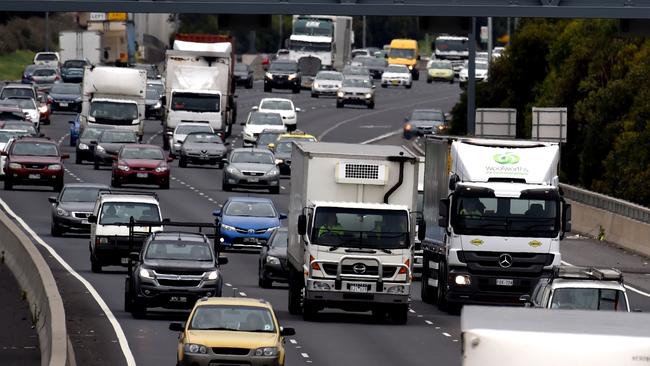 Melbourne Traffic Monash Freeway Lane Closed Inbound After Crash Herald Sun 5032