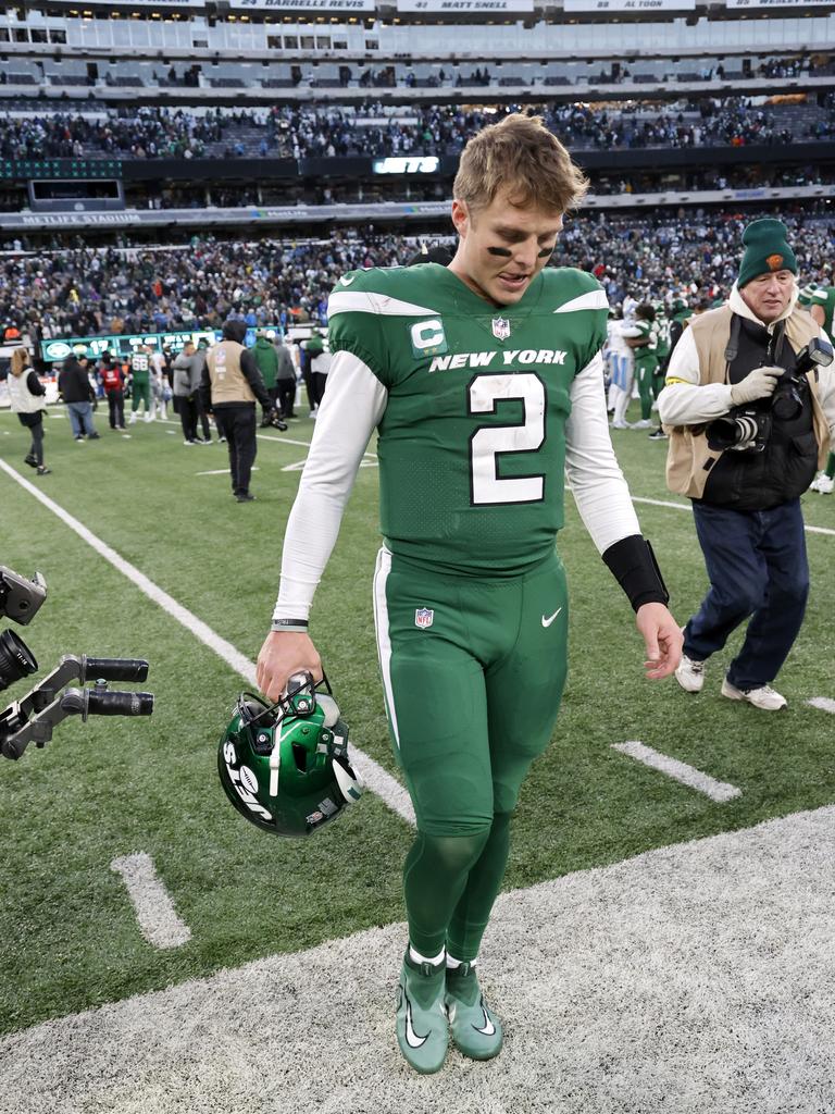 Quarterback Zach Wilson benched by New York Jets after week 10 - The  Times-Delphic