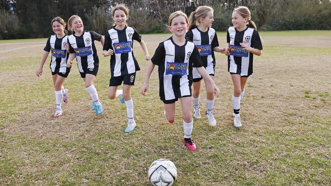 One association has taken the proactive step of warning players and parents to kerb their behaviour, protecting young players such as the Narrabeen Football U/10 team. Picture: Sam Ruttyn