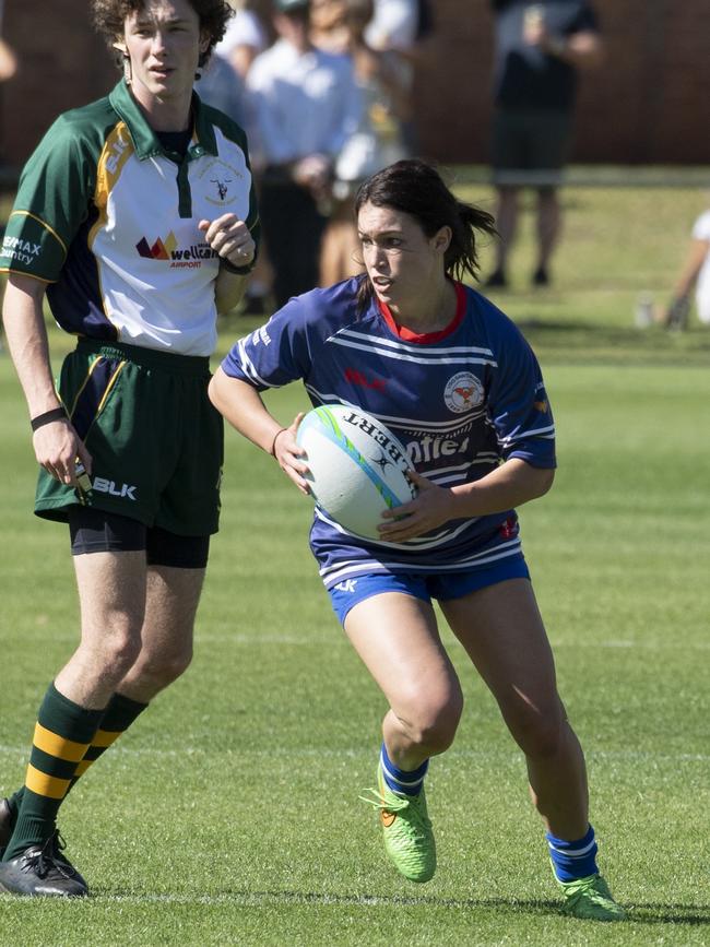 Georgia Sim for USQ in the 2020 Emilee Cherry Cup Women's 7s Final.