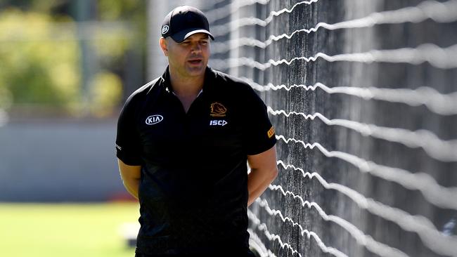 Anthony Seibold is seen talking to Corey Parker through the ‘cage’. Picture: Bradley Kanaris/Getty