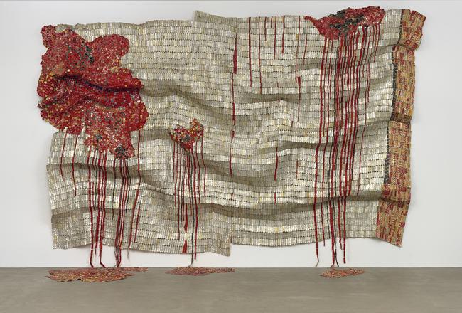 <i>Bleeding Takari II </i>(2007), El Anatsui.