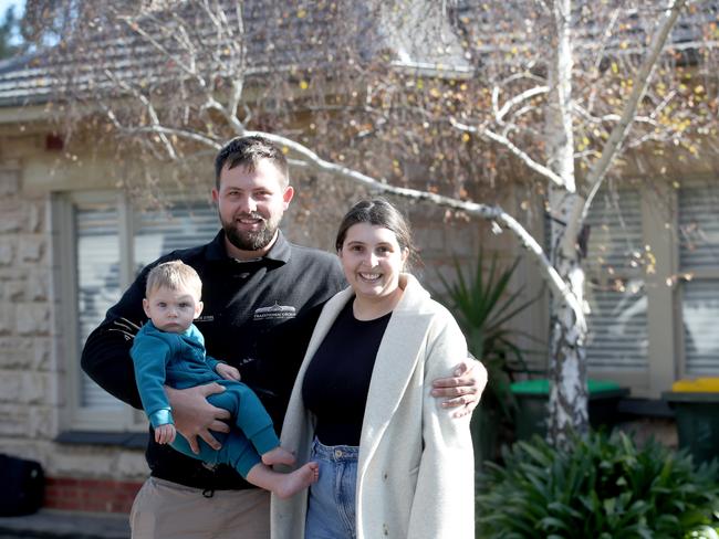 ADELAIDE, AUSTRALIA - NewsWire Photos 16, 2023:  Tim Doherty and Vanessa Reinboth and son Fletcher (9 Mths) at TimÃs parents home in St MaryÃs are excited for the Budget savings for new homebuyers.  Picture: NCA NewsWire / Kelly Barnes
