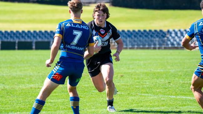 Narellan’s Zakauri Clarke during his SB Ball stint with Wests Magpies. Picture: Thomas Lisson.