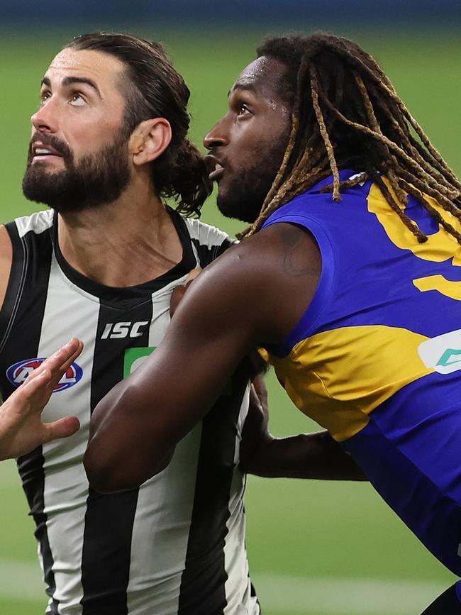 Brodie Grundy and Nic Naitanui do battle in West Coast’s AFL elimination final against Collingwood.