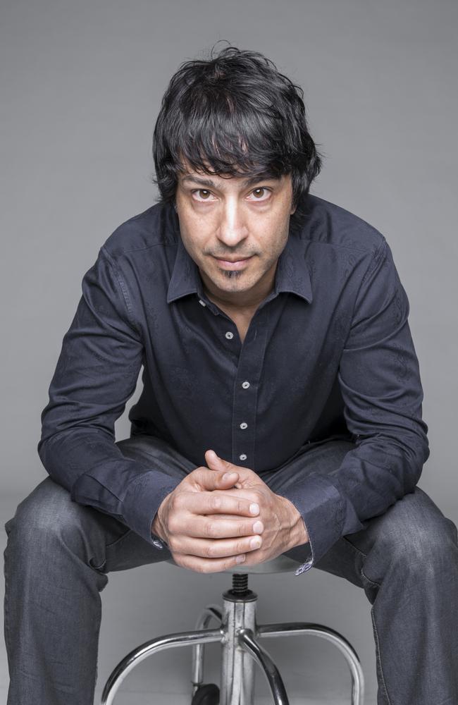 Comedian Arj Barker forced mother Trish Faranda and her seven-month-old baby to leave his show.