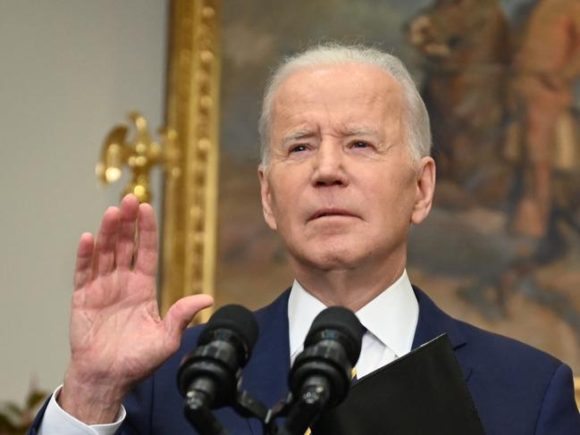 US to ban Russian oil and gas imports