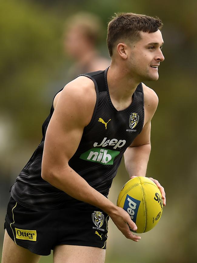 Defenders like Tiger Jayden Short, who win plenty of the ball and kick long, are the kind of players you want in your KFC SuperCoach team. Picture: Albert Perez/Getty Images