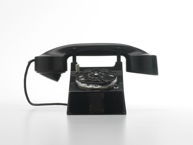 'Apple' exhibition collection material: 2013/119/1 Telephone, 'Bauhaus', metal / Bakelite / rubber / electronic components, designed byMarcel Breuer / Richard Schadewell, 1928,made by Fuld & Co / Telephonbau &Normazeit GmbH, Frankfurt / Main,Germany, probably 1934