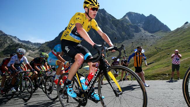 PAU, FRANCE - JULY 15: Chris Froome of Great Britain and Team Sky climbs the Col du Tourmalet during stage eleven of the 2015 Tour de France, a 188 km stage between Pau and Cauterets, on July 15, 2015 in Pau, France. (Photo by Doug Pensinger/Getty Images)