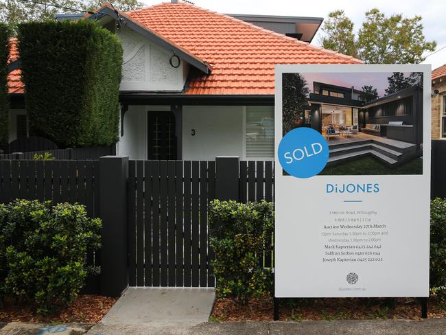 SYDNEY, AUSTRALIA: NewsWire Photos: APRIL 02 2024: A general stock view of a for sale sign on a home in the North Shore of Sydney, as Australian house prices hit record high for fifth consecutive month, making it increasingly difficult for new home buyers to get into the property market with the added cost of inflation. Picture: NCA NewsWire/ Gaye Gerard