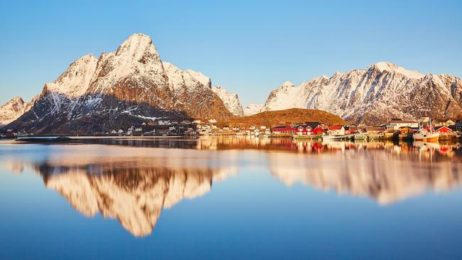 Lofoten, Norway. Photo: Johny Goerend / Unsplash
