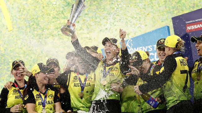 Meg Lanning and the Aussies celebrate their 2020 World Cup win. Picture: Ryan Pierse / Getty Images