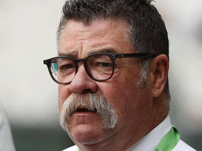 MELBOURNE.  27/12/2021. CRICKET.  Day 2 of the Boxing Day Test at the MCG .   Match referee David Boon talks with the umpires prior to the start of play after it was revealed a family member of the English team had tested positive to covid    ...  Photo by Michael Klein.