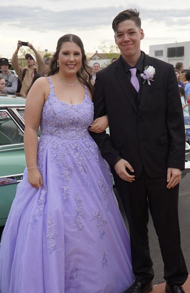 Amber Seng and Elijah Alderton-Pink arriving at the 2023 Kingaroy State High School formal.