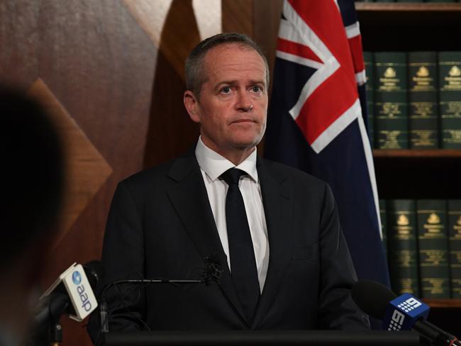 Leader of the Federal Opposition Bill Shorten wants the issue resolved by December 1. Picture: AAP Image/James Ross