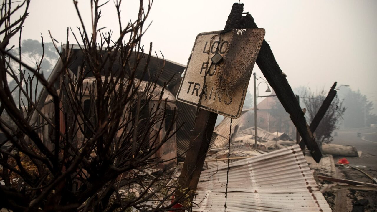 Three More Dead, Over 100 Properties Lost Due To NSW Bushfire Crisis ...