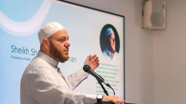 Sheikh Shady Alsuleiman speaks at the Islamic Council of Victoria's Open Mosque Day.