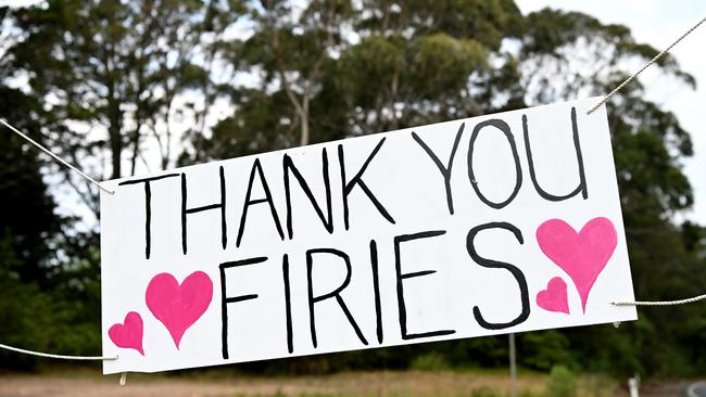 A sign thanking Rural Fire Service (RFS) members at Kurrajong, Monday, January 13, 2020. (AAP Image/Joel Carrett) NO ARCHIVING